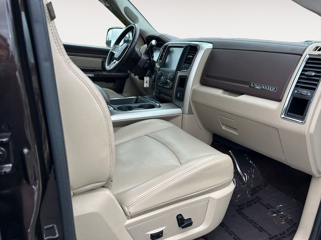 2016 RAM 3500 Laramie LOW MILES!