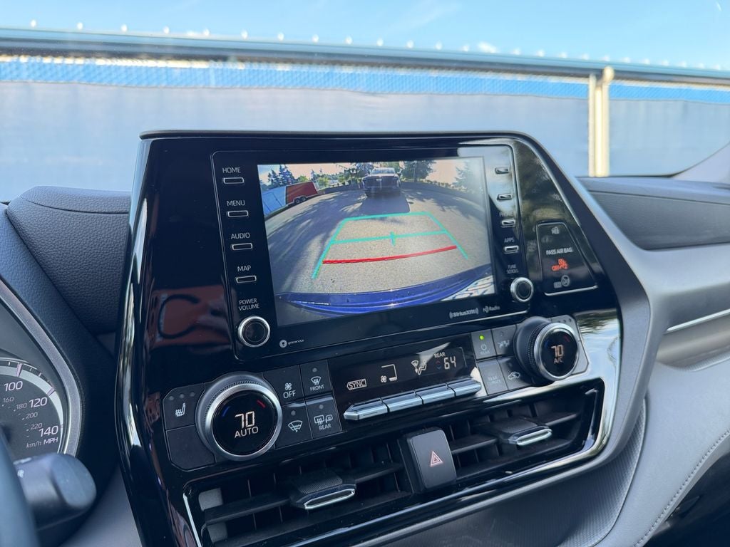 2022 Toyota Highlander Hybrid XLE