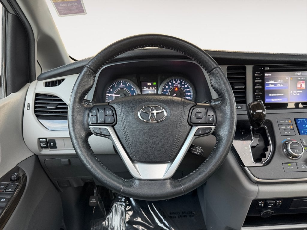 2020 Toyota Sienna XLE 8 Passenger