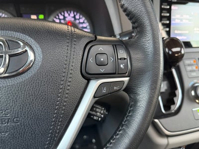 2020 Toyota Sienna XLE 8 Passenger