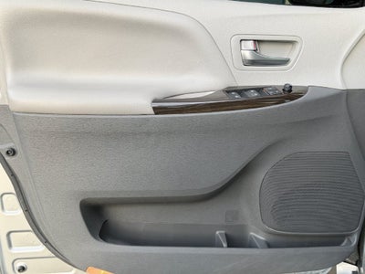 2020 Toyota Sienna XLE 8 Passenger
