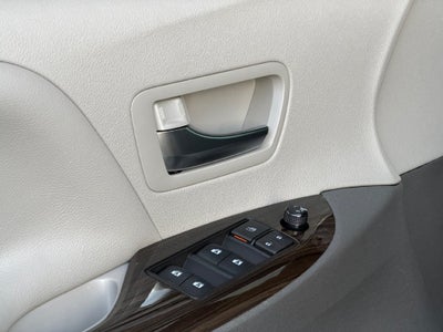 2020 Toyota Sienna XLE 8 Passenger