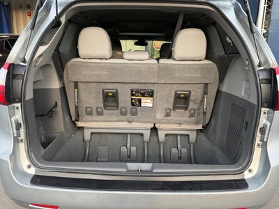 2020 Toyota Sienna XLE 8 Passenger