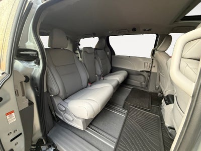 2020 Toyota Sienna XLE 8 Passenger