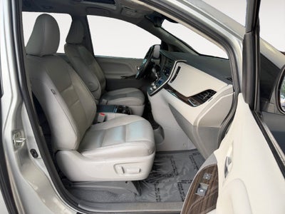 2020 Toyota Sienna XLE 8 Passenger