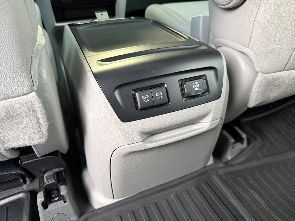 2020 Toyota Sienna XLE 8 Passenger