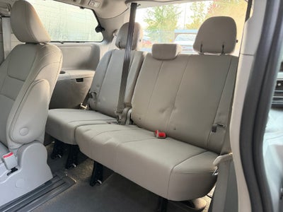 2020 Toyota Sienna XLE 8 Passenger