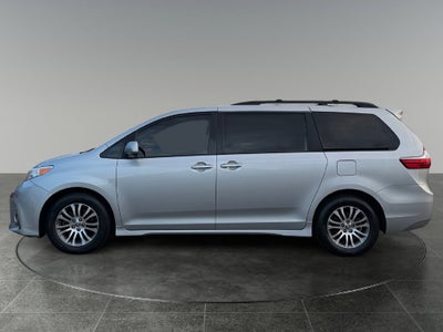 2020 Toyota Sienna XLE 8 Passenger