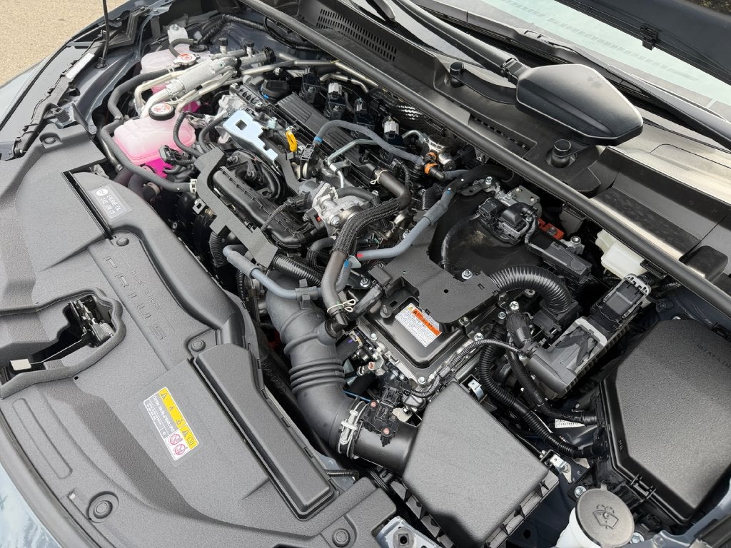 2025 Toyota Prius Plug-In Hybrid SE