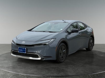 2025 Toyota Prius Plug-In Hybrid SE