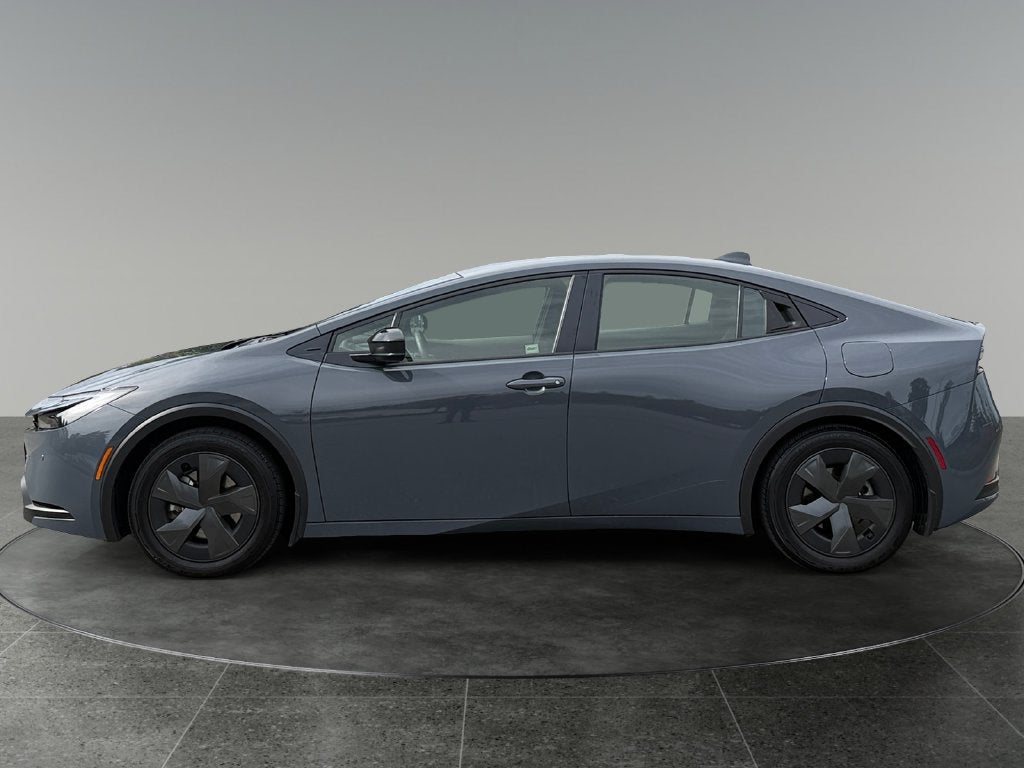 2025 Toyota Prius Plug-In Hybrid SE