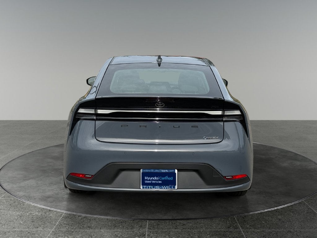2025 Toyota Prius Plug-In Hybrid SE