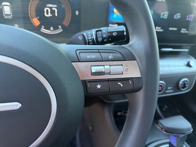 2025 Hyundai Kona SE