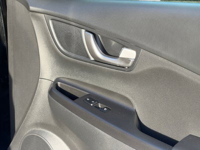 2023 Hyundai Kona Electric SE