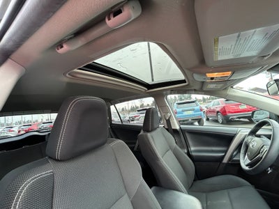 2017 Toyota RAV4 XLE 1 Owner Local