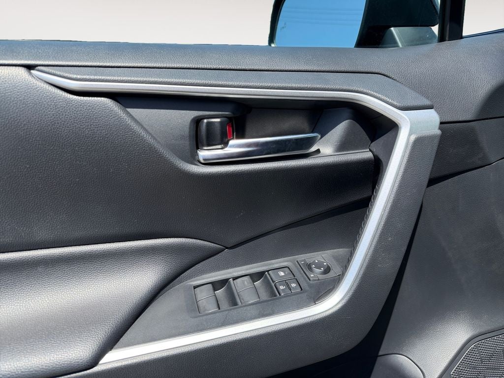 2019 Toyota RAV4 Hybrid XLE