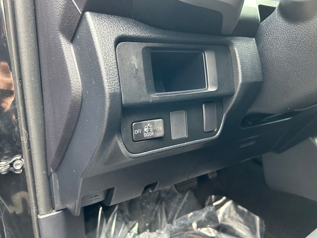 2017 Toyota TACOMA SR5 SR5