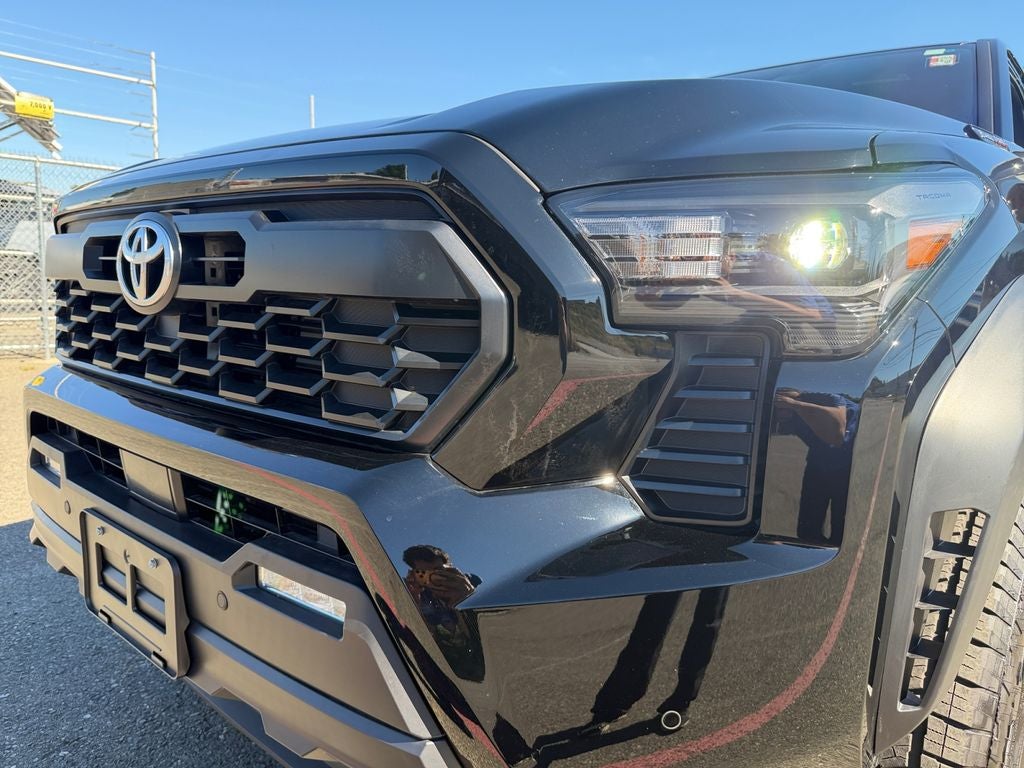 2025 Toyota Tacoma i-FORCE MAX TRD Off Road