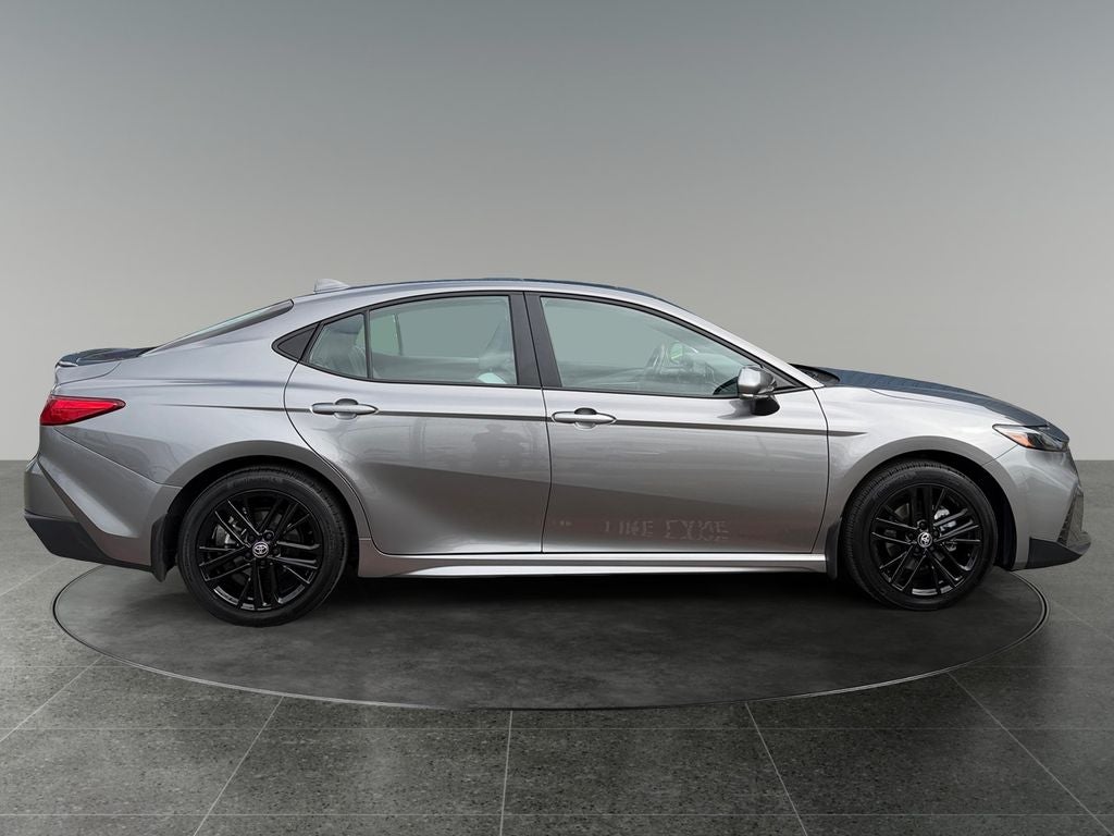 2025 Toyota Camry SE HYBRID