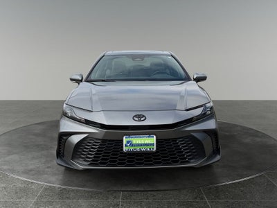 2025 Toyota Camry SE HYBRID