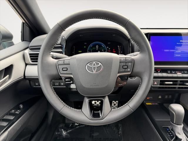 2025 Toyota Camry SE HYBRID