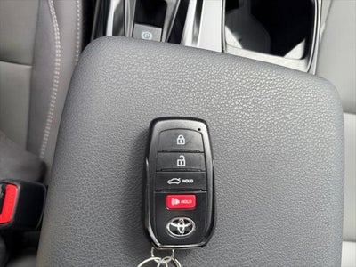 2025 Toyota Camry SE HYBRID