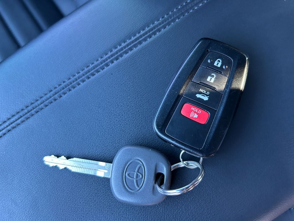 2021 Toyota AVALON HYBRID XSE