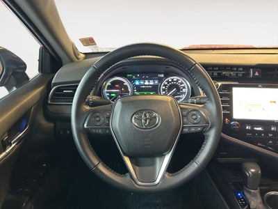 2020 Toyota Camry Hybrid XLE