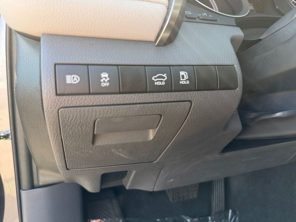 2024 Toyota Camry Hybrid XLE