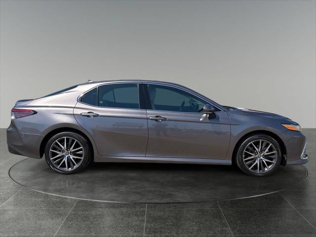 2024 Toyota Camry Hybrid XLE