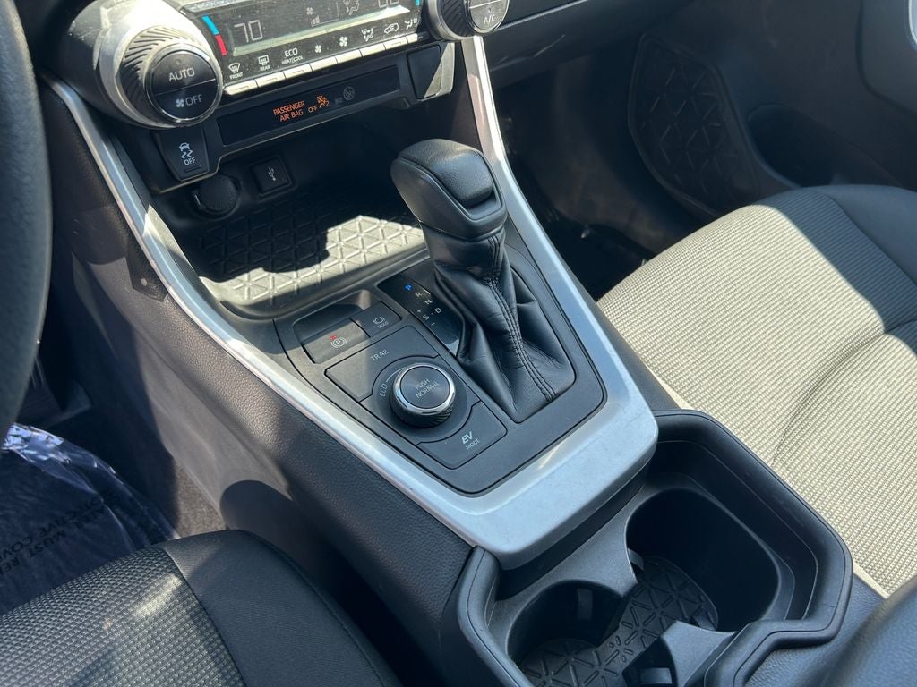 2021 Toyota RAV4 HYBRID LE