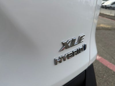 2022 Toyota RAV4 Hybrid XLE