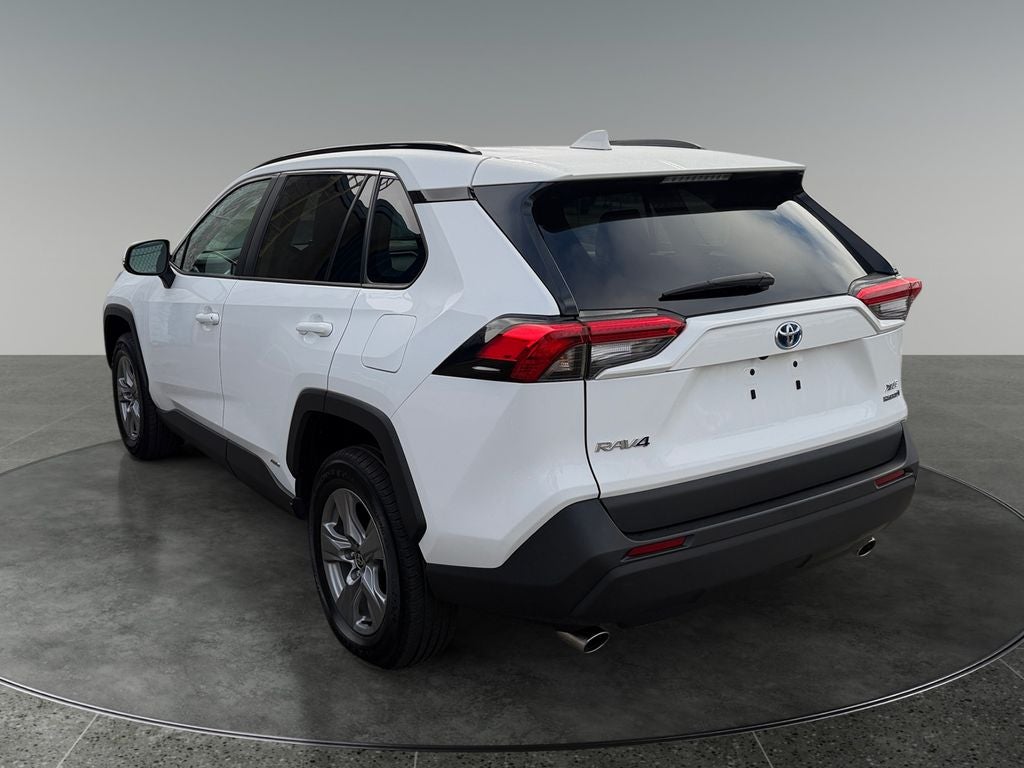 2022 Toyota RAV4 Hybrid XLE