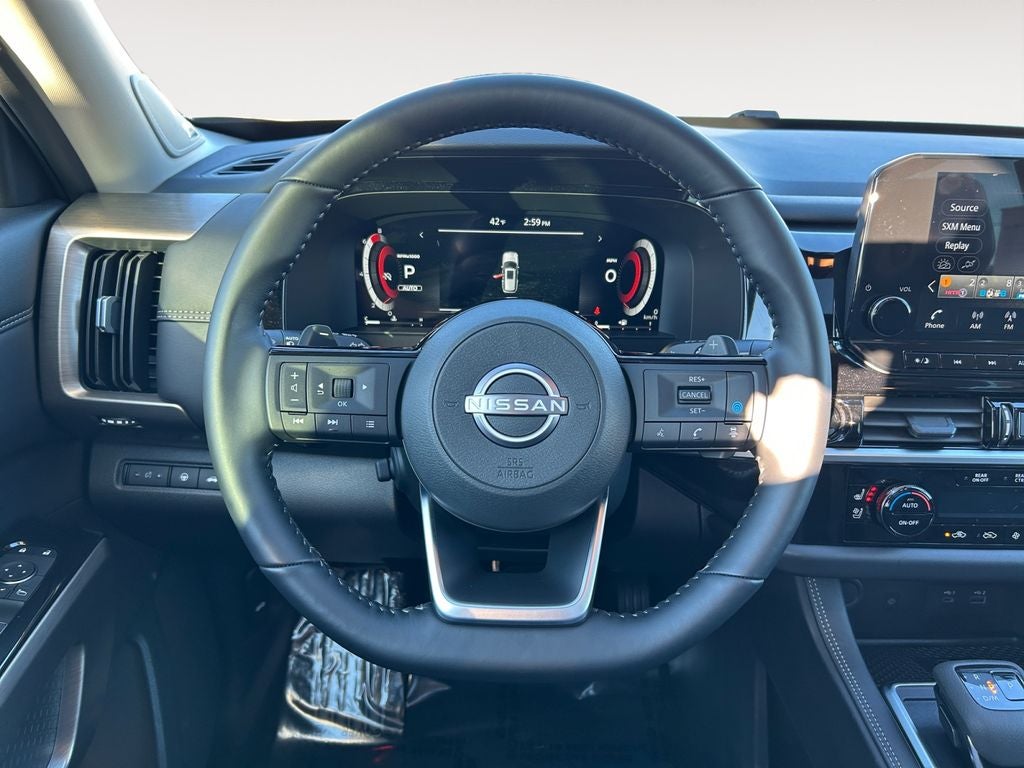 2025 Nissan Pathfinder Platinum