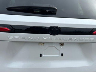 2024 Toyota GRAND HIGHLANDER XLE