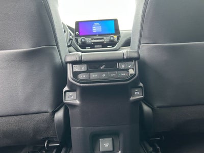 2025 Toyota GRAND HIGHLANDER Platinum