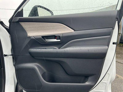 2025 Toyota GRAND HIGHLANDER Platinum