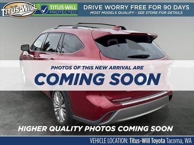 2022 Toyota Highlander Hybrid Platinum
