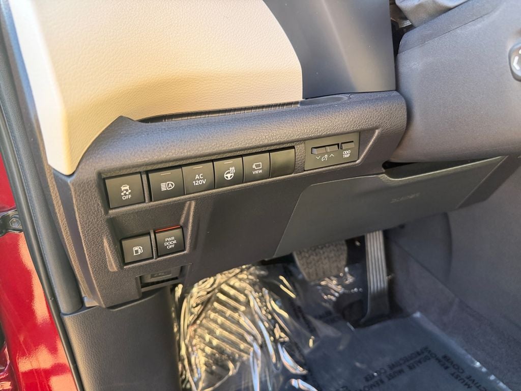 2025 Toyota Sienna Platinum 7 Passenger