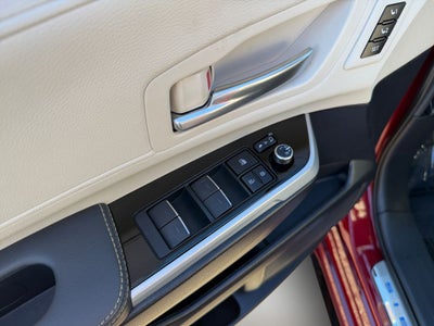 2025 Toyota Sienna Platinum 7 Passenger
