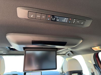2025 Toyota Sienna Platinum 7 Passenger