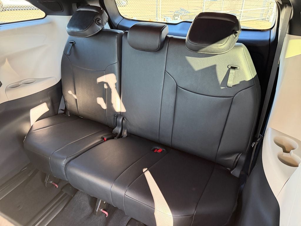 2025 Toyota Sienna Platinum 7 Passenger