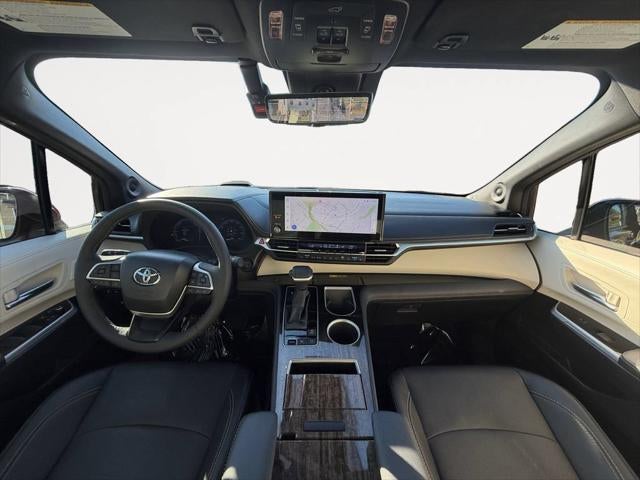 2025 Toyota Sienna Platinum 7 Passenger