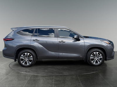 2024 Toyota Highlander Hybrid XLE