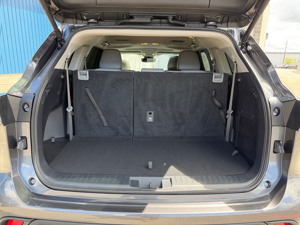 2024 Toyota Highlander Hybrid XLE