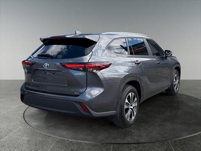 2024 Toyota Highlander Hybrid XLE
