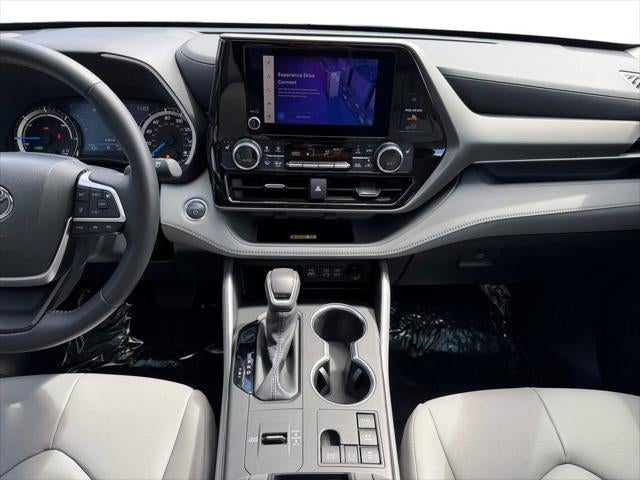 2024 Toyota Highlander Hybrid XLE