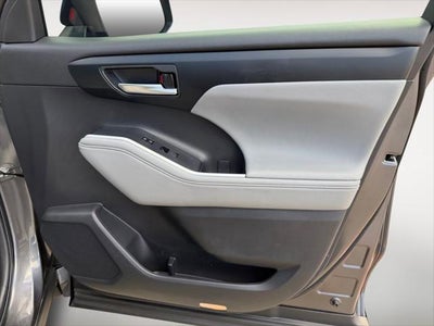 2024 Toyota Highlander Hybrid XLE
