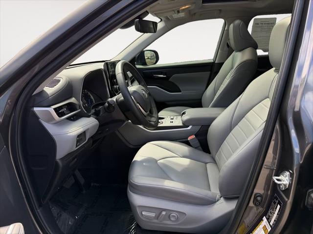 2024 Toyota Highlander Hybrid XLE