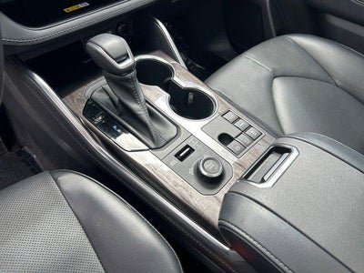 2023 Toyota HIGHLANDER Platinum 1 OWNER